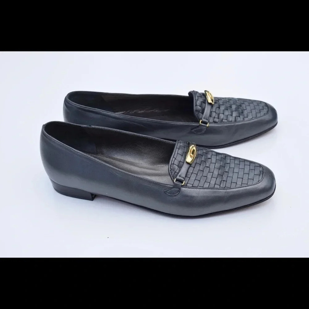 Rangoni flats